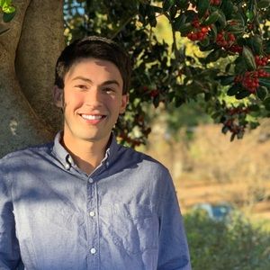 Meet your Posher, Derian